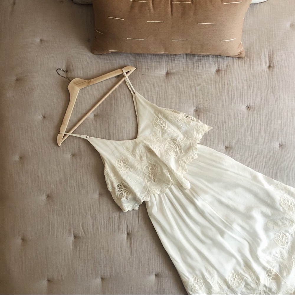 ASTR The Label ivory lace midi dress